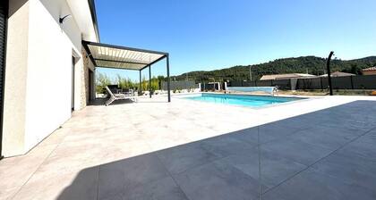 Villa 8 People Swimming Pool Pétanque BBQ