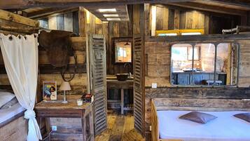 1 soverom, strykejern/-brett, reiseseng for barn og wi-fi (inkludert)