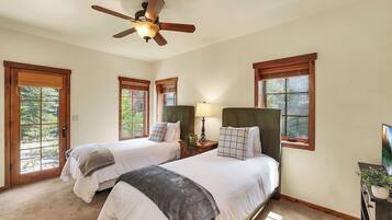 3 makuuhuonetta, silitysrauta/-lauta, vauvan matkasänky, ilmainen Wi-Fi