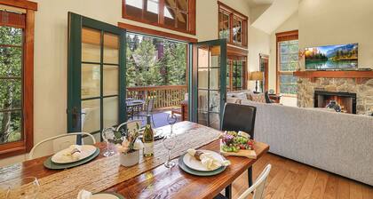 Ski in/out to Buttercup, pet-friendly, garage
