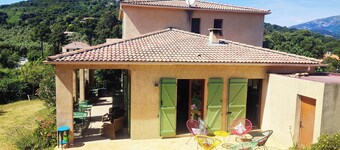 Villa 10 Personnes au Calme Entre mer et Montagne. 5 Chambres, 5 Salles de Bain