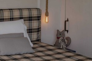 4 bedrooms, iron/ironing board, WiFi, bed sheets - Villa with private pool in The Tuscan Countryside (Figline e Incisa Valdarno)