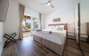 3 Schlafzimmer, Zimmersafe, Bügeleisen/Bügelbrett, Reisekinderbett