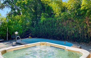 Bañera de hidromasaje exterior