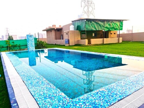 FARM HOUSE FOR BIRTHDAY PARTY 