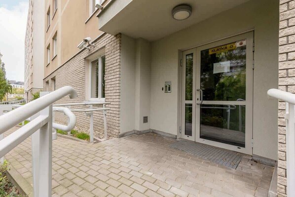 Exterior detail - Zawiszy 14 | Modern Apartment | Parking (Warszawa)