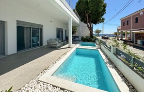 Pool - Beach front home in Vasilika Evia (Vasilika Evia)