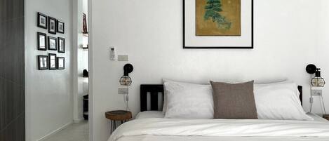 2 bedrooms, desk, iron/ironing board, WiFi