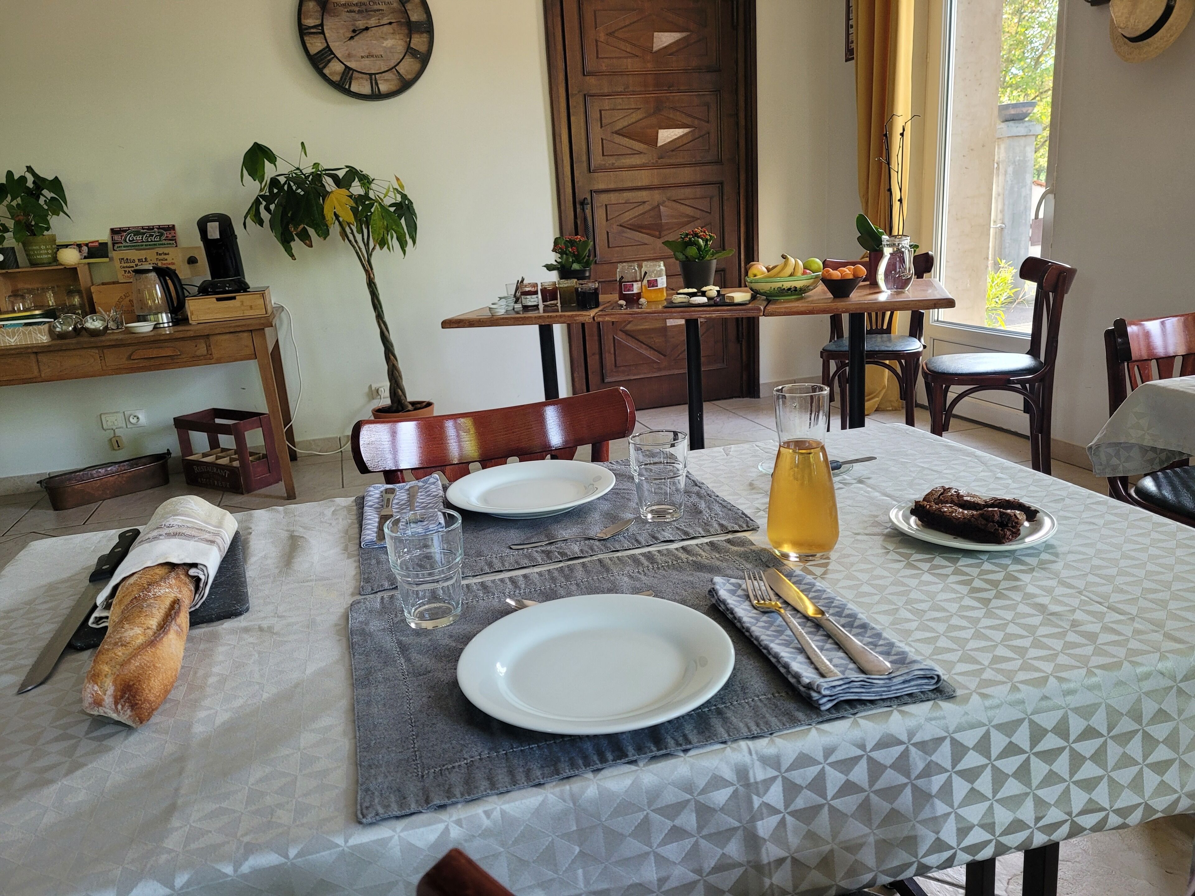 Ilmainen päivittäinen mannermainen aamiainen 