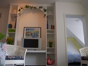 2 Schlafzimmer, Reisekinderbett, kostenloses WLAN