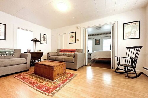 1 Bdrm Apt Dwntwn Winooski w/ Laundry and Parking