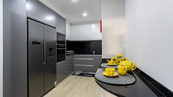 Casa | Cozinha privada | Geladeira, micro-ondas, fogão, cooktop