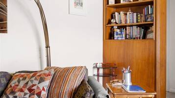 Smart TV, books