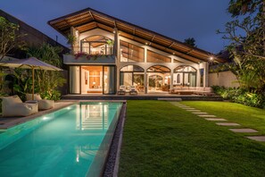 Outdoor pool - Casa Donilo  (Canggu)