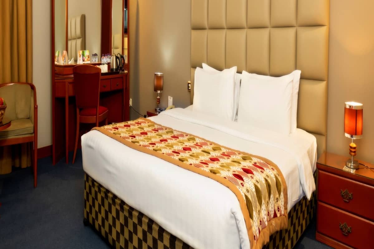 Deluxe Double Room | Desk, blackout drapes, soundproofing, iron/ironing board (on request)