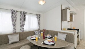 House | Dining