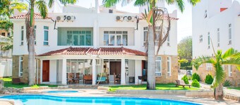 The Secret Garden Luxury Beach House