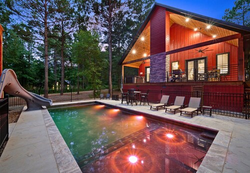 Private Heated Pool | Games | Hot Tub | Sleeps 16