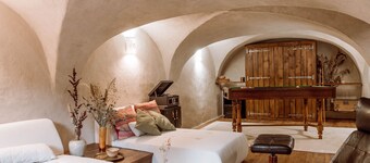 Unique et Spacieuse Maison Centrale Dans la Vallée et Très Bien Desservie