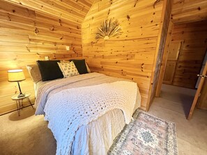 2 bedrooms, bed sheets