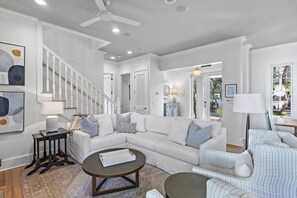 TV - Private Pool! 3 min walk to Town Center and Beach! (Inlet Beach)