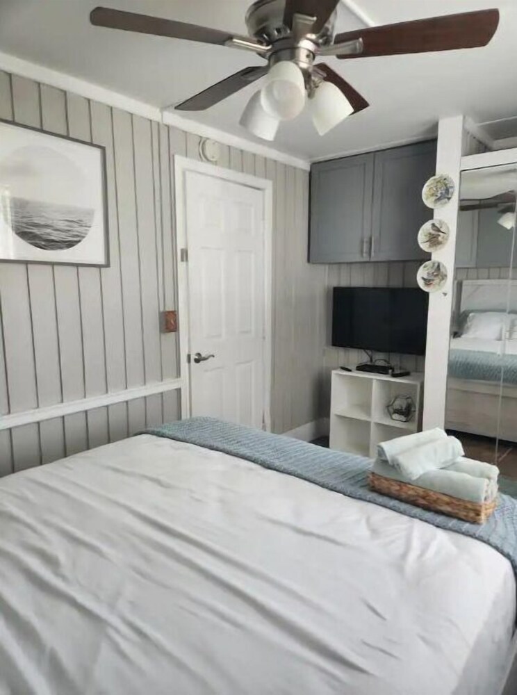 Charming home near Lake Louisa Vacation Village Vrbo