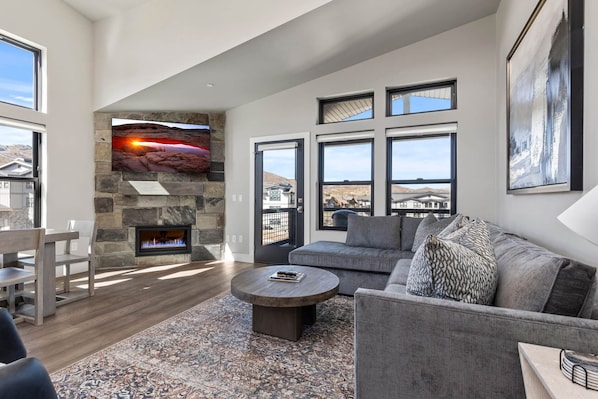 TV connectée, cheminée