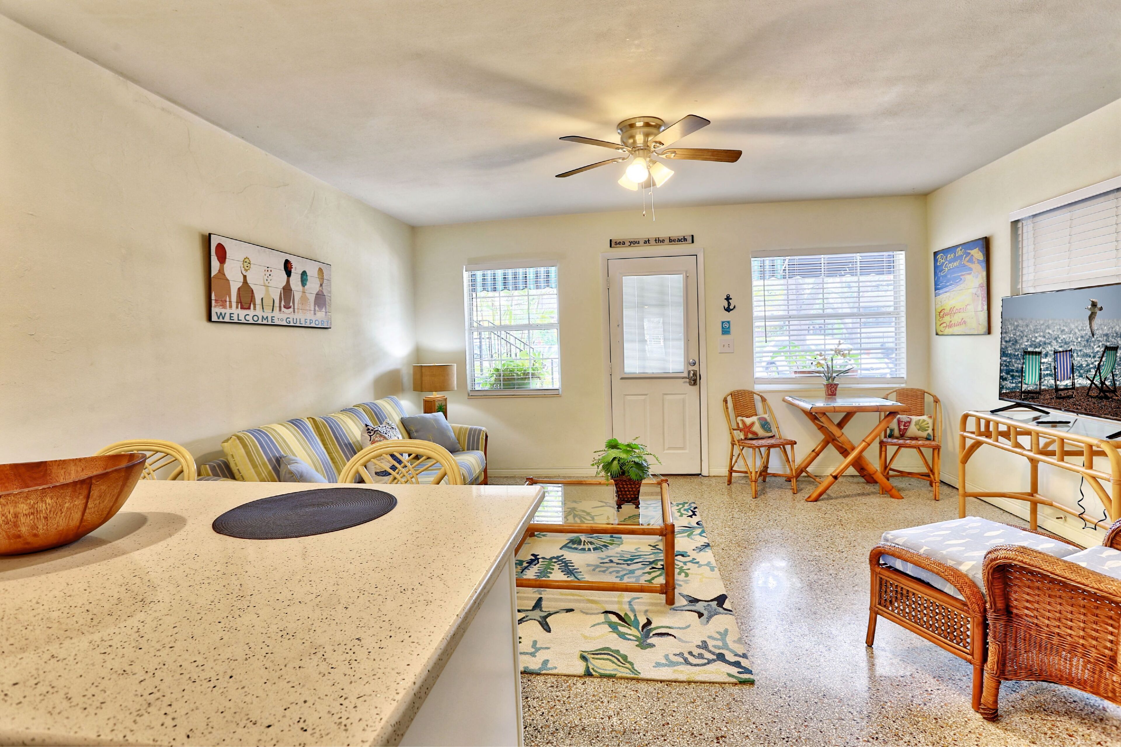Pet Friendly~ Close To Art Galleries And Beaches - Gulfport, FL