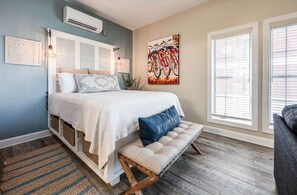 Free WiFi, bed sheets - "See you soon 226"-Studio-Sleeps 4 (Rosemary Beach)