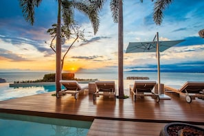 Rooftop at sunset - Soho PV • 2 Workspaces, Pool, Gym & Rooftop Bar (Puerto Vallarta)