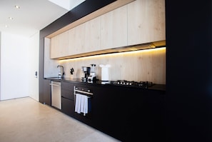 Kitchen equipped with state-of-the-art appliances - Soho PV • 2 Workspaces, Pool, Gym & Rooftop Bar (Puerto Vallarta)