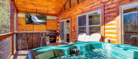 Cabin, 2 Bedrooms | Property grounds