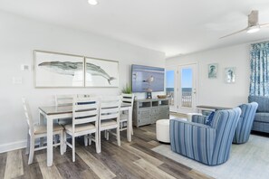 Smart TV - New Oceanfront 4BR, 4.5B home with stunning views and spacious decks (Emerald Isle)