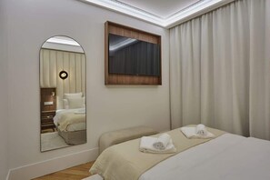 2 室のベッドルーム、アイロン / アイロン台、WiFi (無料)、ベッドシーツ