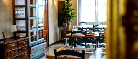 Daily cooked-to-order breakfast for a fee