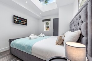 Studio | Free WiFi, bed sheets - Impeccable Ensuite Room in Finsbury Park Londonn19 (London)