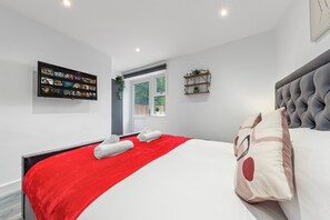 Studio | Free WiFi, bed sheets - Impeccable Ensuite Room in Finsbury Park Londonn19 (London)