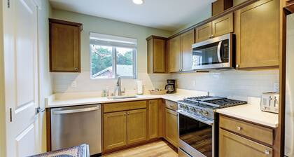 Modern Seatac Gem w/ Fireplace & Smart Tvs!