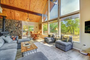 House (2 Bedrooms) | Interior - < 2 Mi to Dtwn: Prescott Cabin w/ Furnished Deck (Prescott)