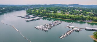 Burnside Vacation Rental, Walk to Lake Cumberland!