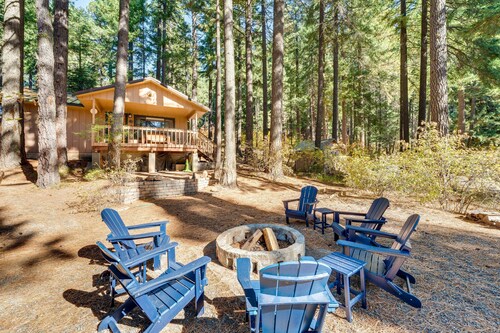 Ronald Cabin w/ Private Deck: Near Cle Elum Lake!