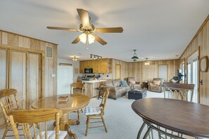 House (2 Bedrooms) | Interior