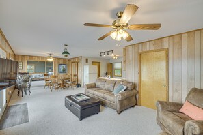 House (2 Bedrooms) | Interior