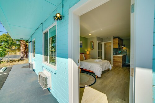 Vibrant Lakeport Studio w/ Shared Lake Access!