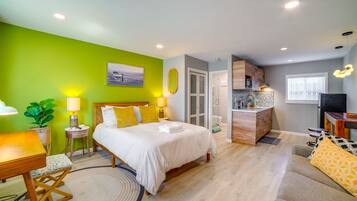 Setrika/meja setrika dan seprai linen