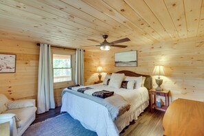 House (3 Bedrooms) | Interior - Secluded Cabin w/ Mtn Views ~ 33 Mi to Bigfork! (Bigfork)