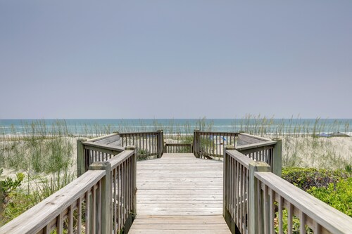 Oceanfront Emerald Isle Escape w/ Private Hot Tub!