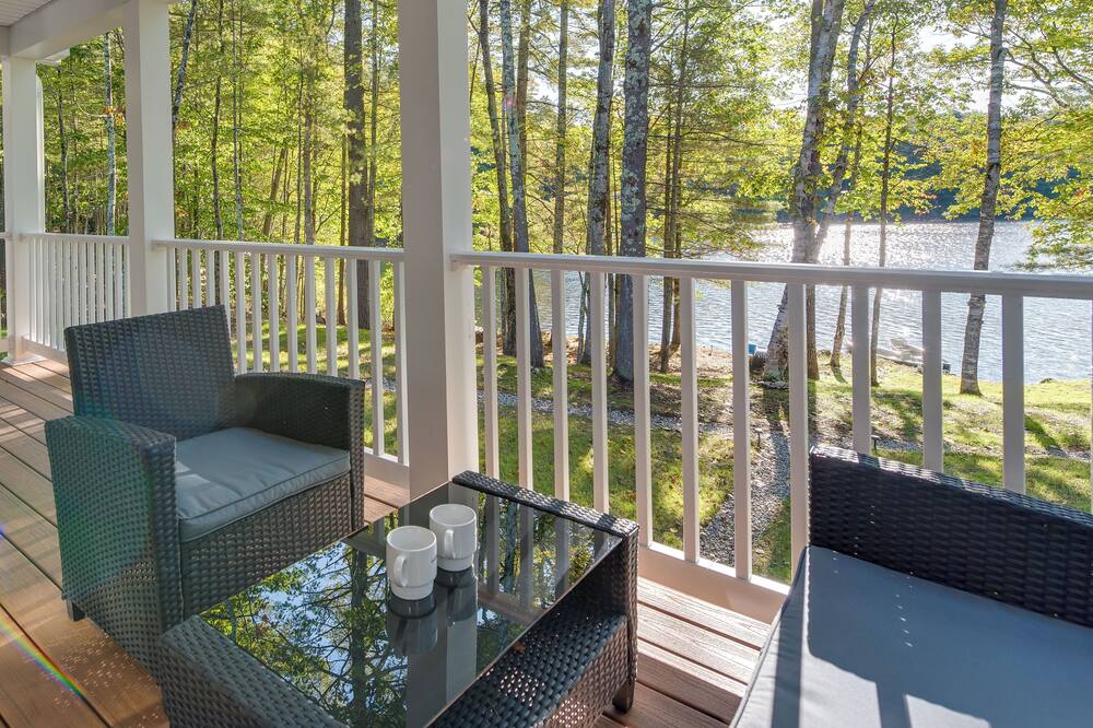 Maine Waterfront Home w/ Fire Pit & Scenic Views! - Kennebunk, ME