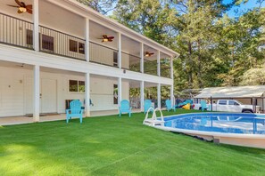 Apartment (3 Bedrooms) | Interior - Hemphill Vacation Rental w/ Pool, Walk to Lake! (Hemphill)