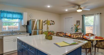 Game Room + Walk to Beach: Gun Barrel City Gem!